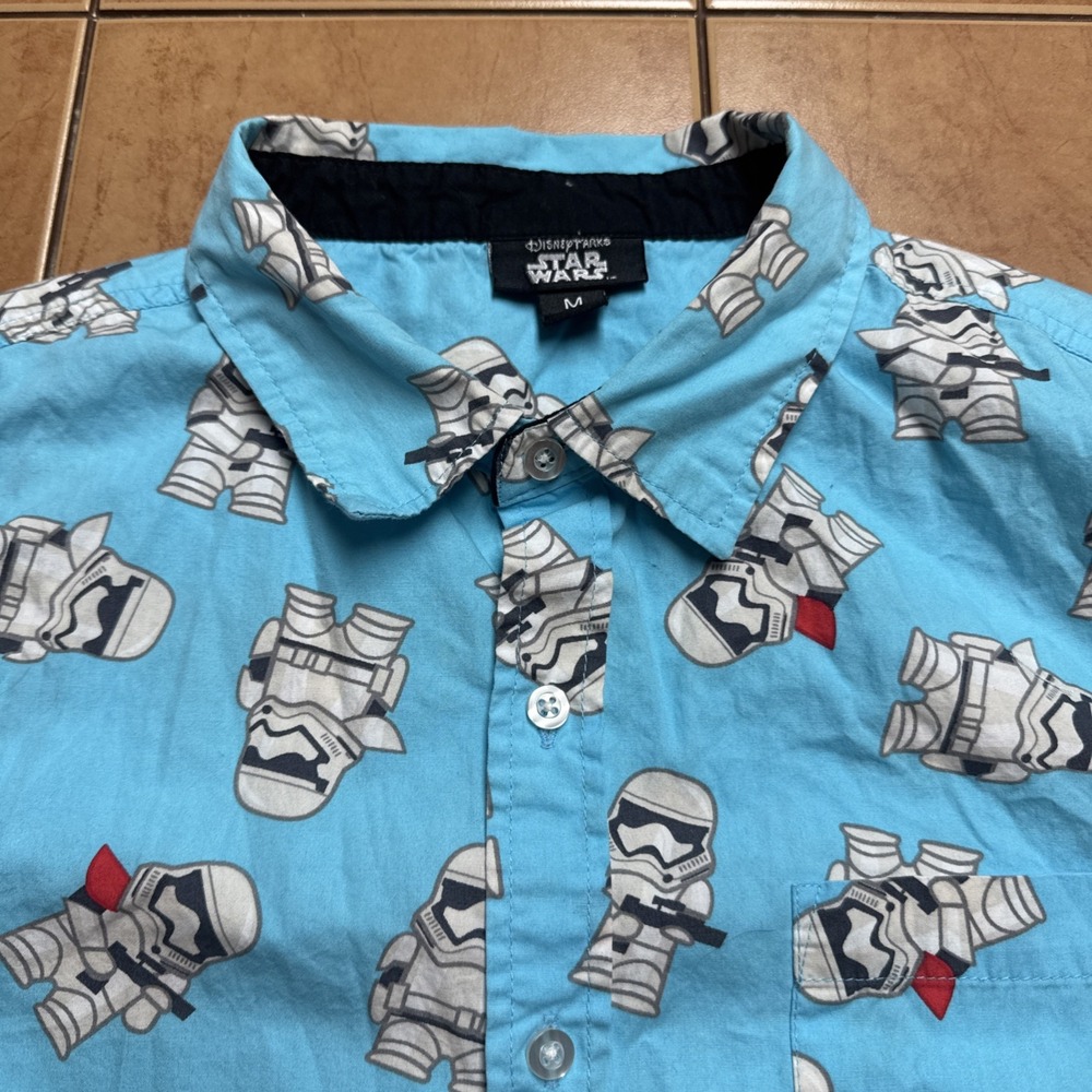 Disney Parks EXCLUSIVE Star Wars Stormtrooper Blue‎ Button Down Shirt Sz Medium - Picture 3 of 7